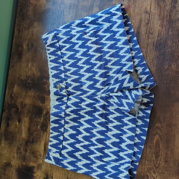 J.Crew Blue Chevron Stretch Shorts - Picture 3 of 8